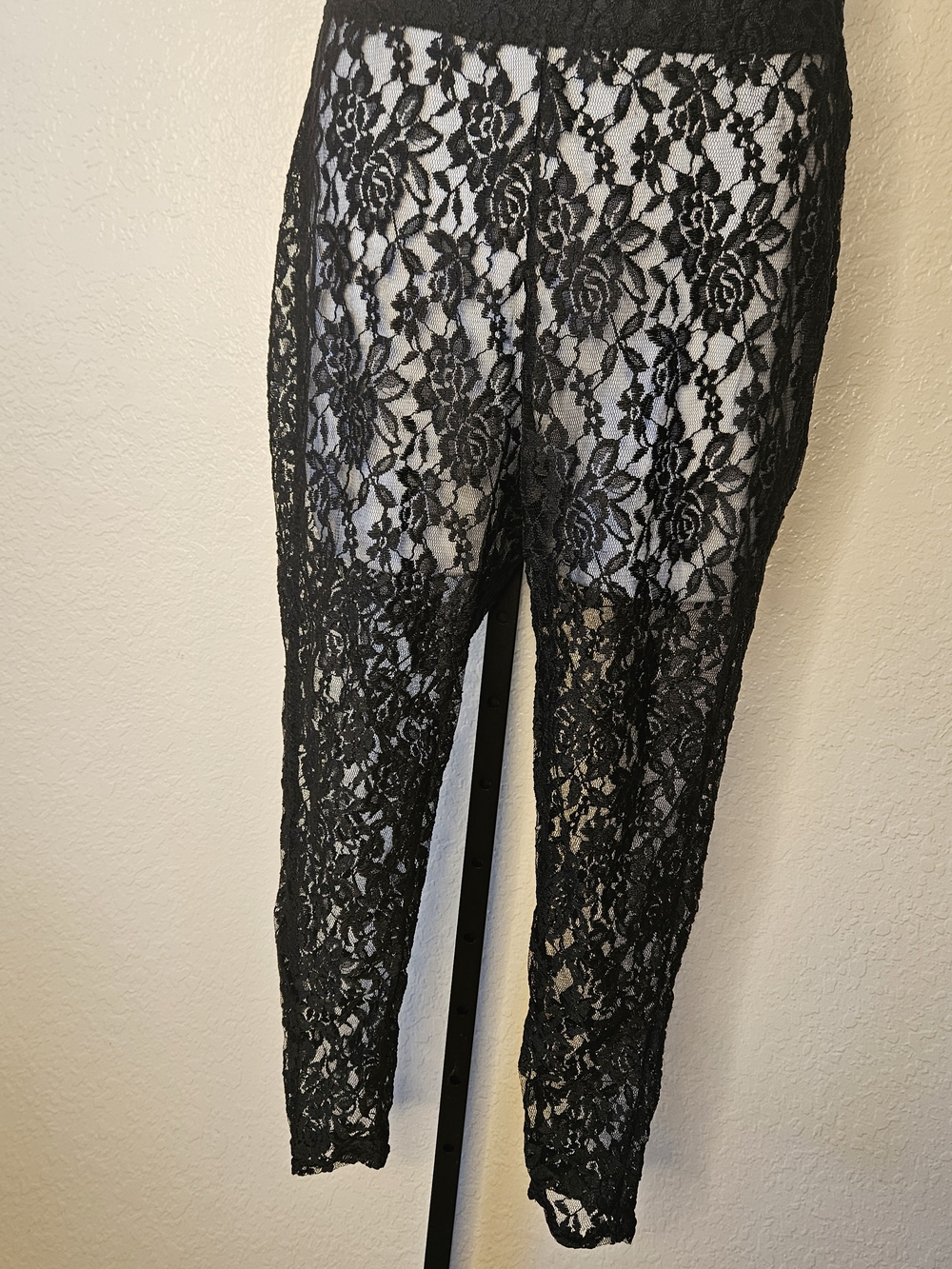 Black Lace Sheer Leggings - Picture 2 of 5
